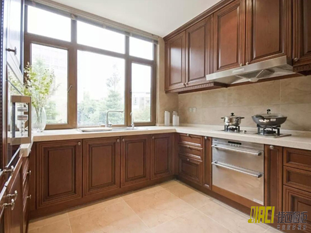 新房裝修廚房一定是重點！定制櫥柜可以給廚房裝修帶來哪些優勢？