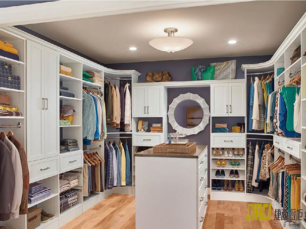 定制一款可心的衣帽間，讓您的家美麗有章收納有序！